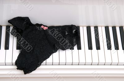 Piano &amp; Lace