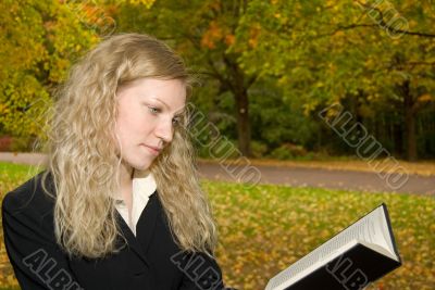 Women reading in the park.