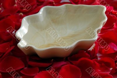 red Rose flower petals spa aromatherapy