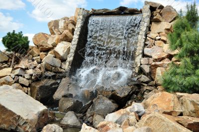 Artificial waterfall 