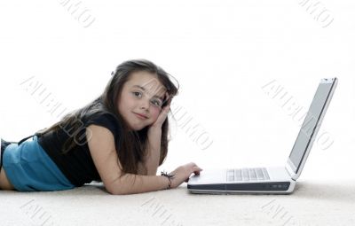 Young girl in front of a laptop