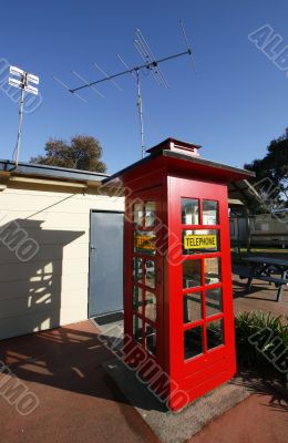  Classic red telephone box