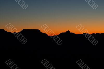 Early morning sunrise view from mather point grand canyon