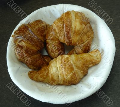 three french croissants