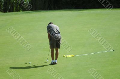 golf player on the green