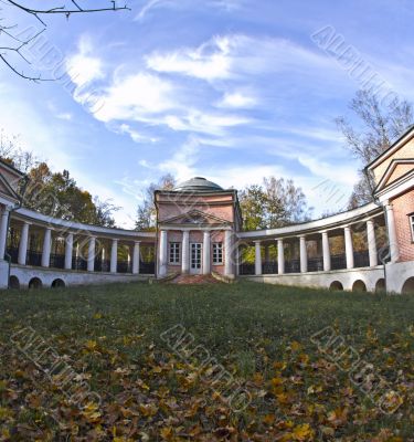 Bird farm in Vlakhernskoe-Kuzminki